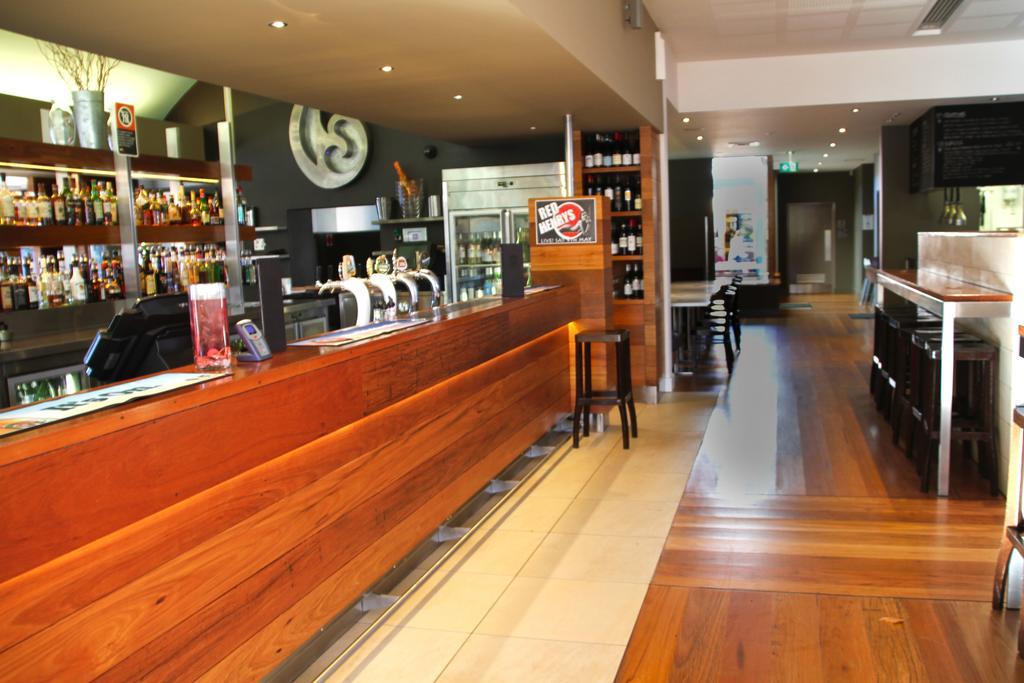 波拉尔 帝国宾馆酒店 外观 照片